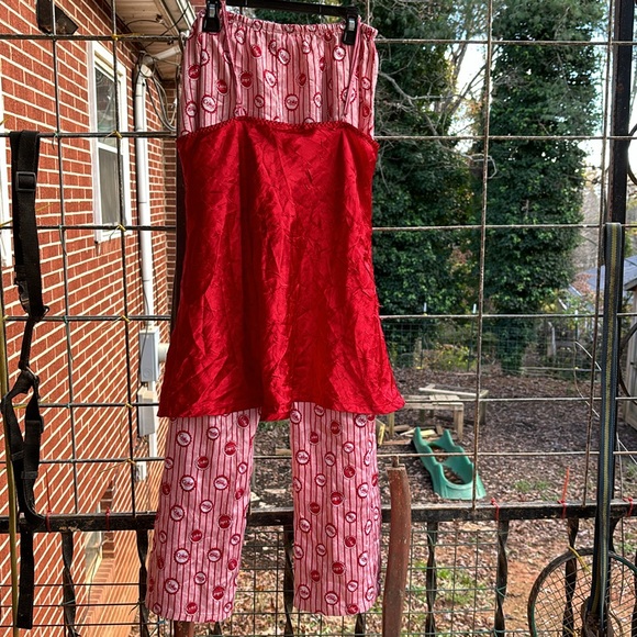 Coca-Cola Red Summer Pajama Spaghetti Strap Top V-Neck Wrinkle Material Jrs XL - Picture 6 of 16